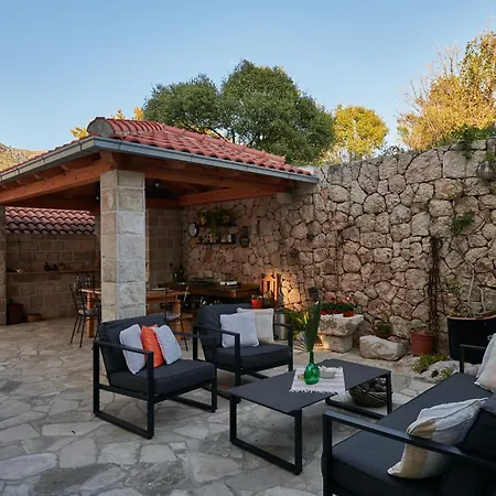 Cavtat Micika * Zvekovica