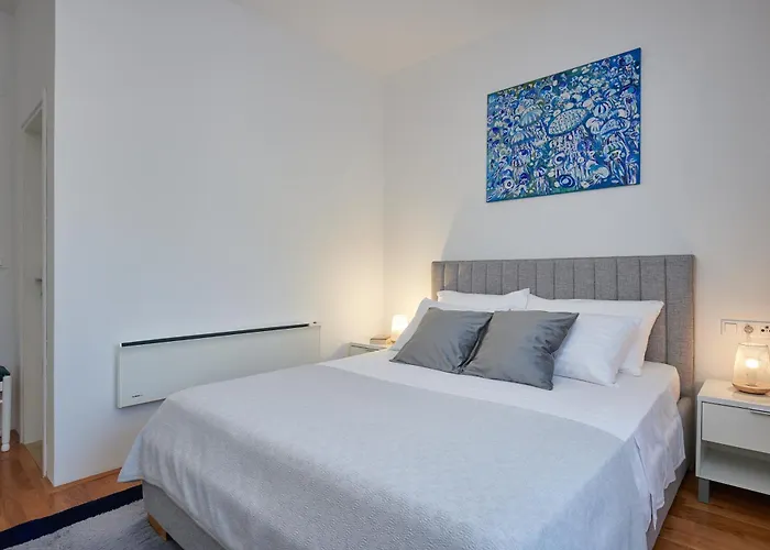 Cavtat Micika * Zvekovica