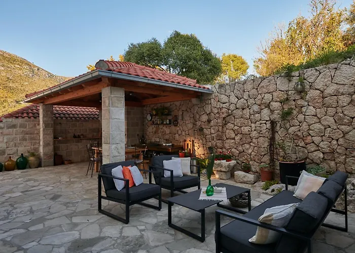 Cavtat Micika * Zvekovica